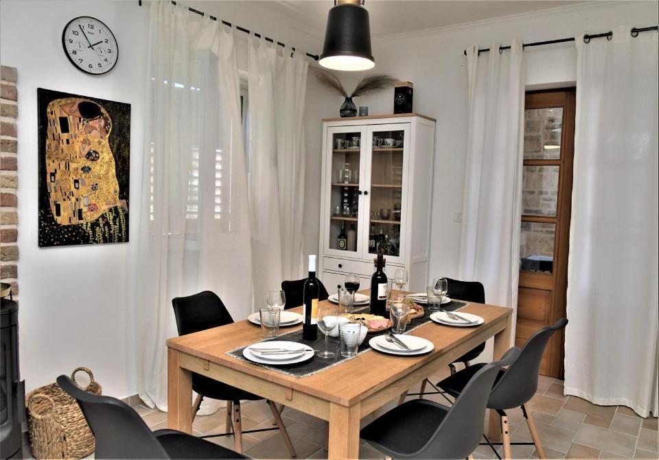Villa Aries Supetar Ngoại thất bức ảnh